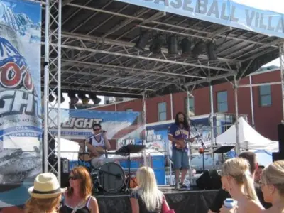 2011 CWS Omaha Baseball Village 29